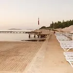 Ora Holiday Village 托尔巴