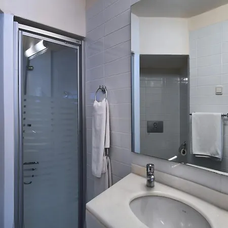 Ośrodek wypoczynkowy Ora Holiday Village 4*