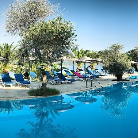 Ora Holiday Village Resort 4*